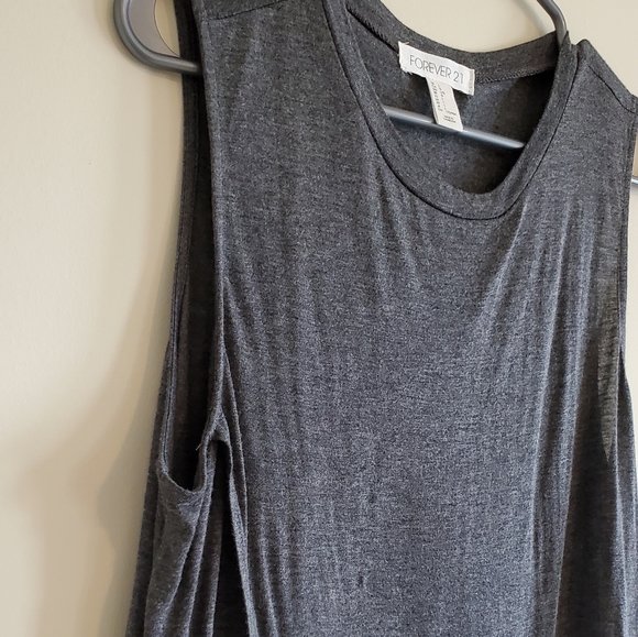 Forever 21 sleeveless Large Gray Top NWOT - Picture 2 of 9